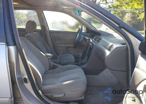 2000 Toyota Camry Le z USA, uszkodzony, nr VIN 4T1BG22K3YU707317